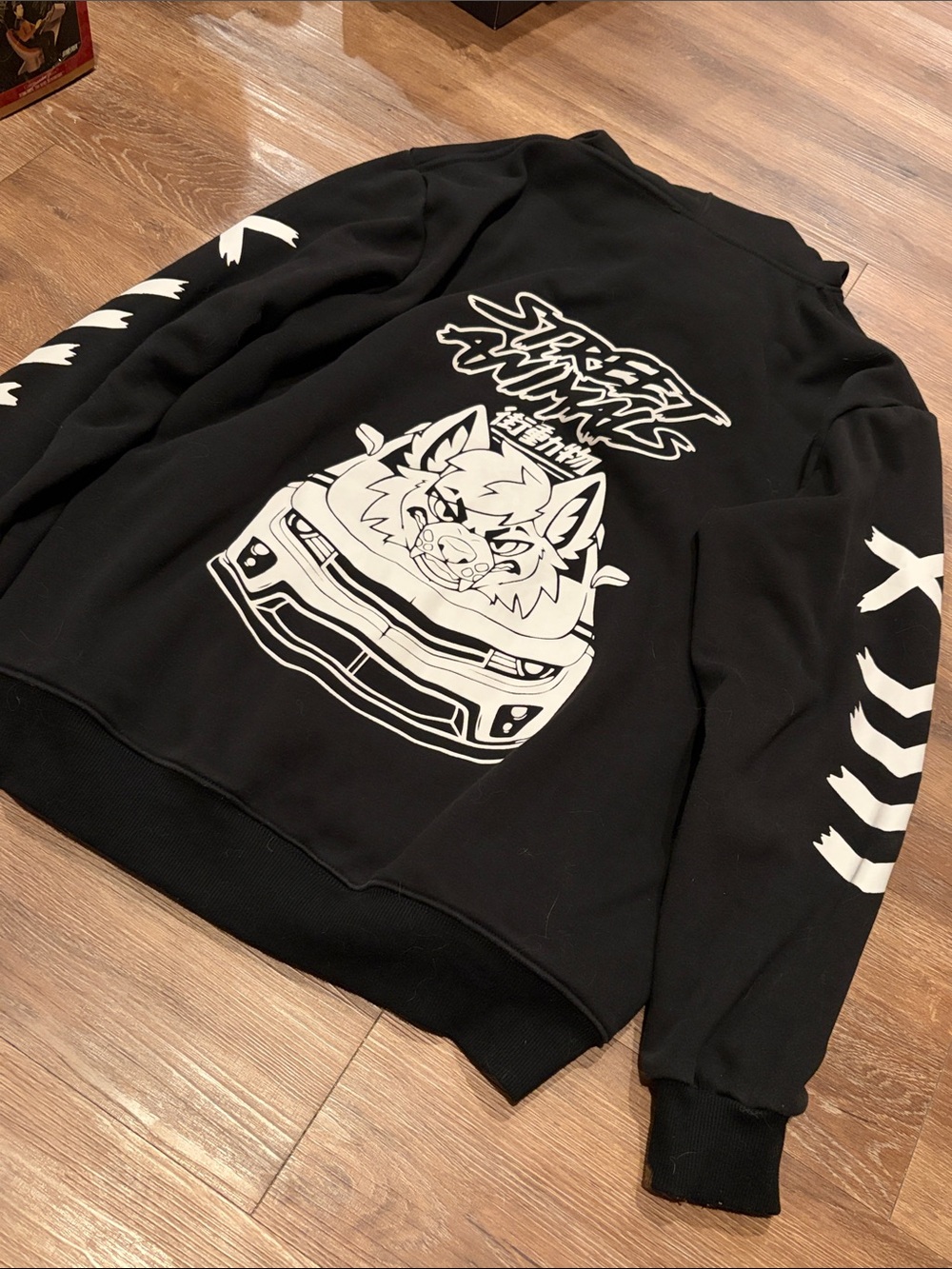 Street Animal Graphic Black Men's hoodie size large